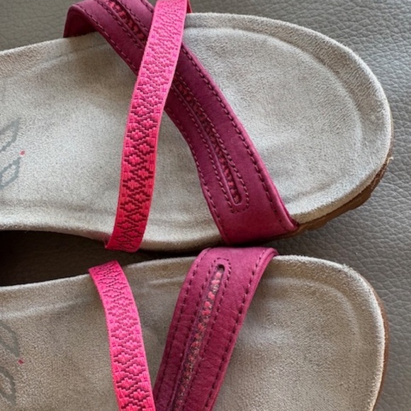 MERRELL Select Grip Women's sz 8 'Fuchsia' outdoor velcro strap sandals - Picture 7 of 15